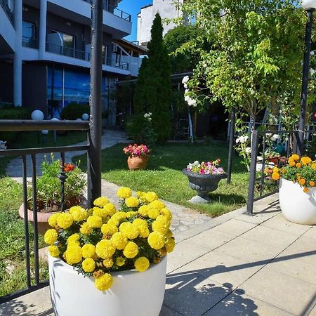 Apartments Devora 1 & Bar & Restaurant فارنا المظهر الخارجي الصورة
