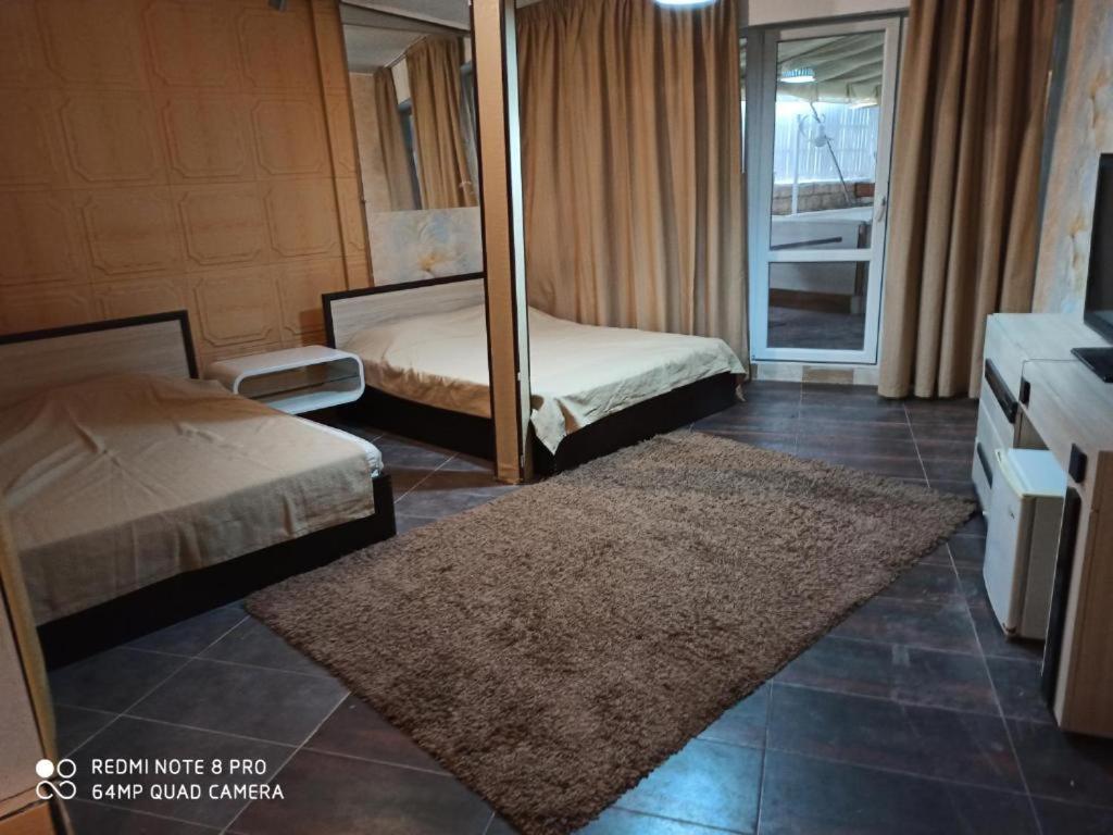 Apartments Devora 1 & Bar & Restaurant فارنا المظهر الخارجي الصورة