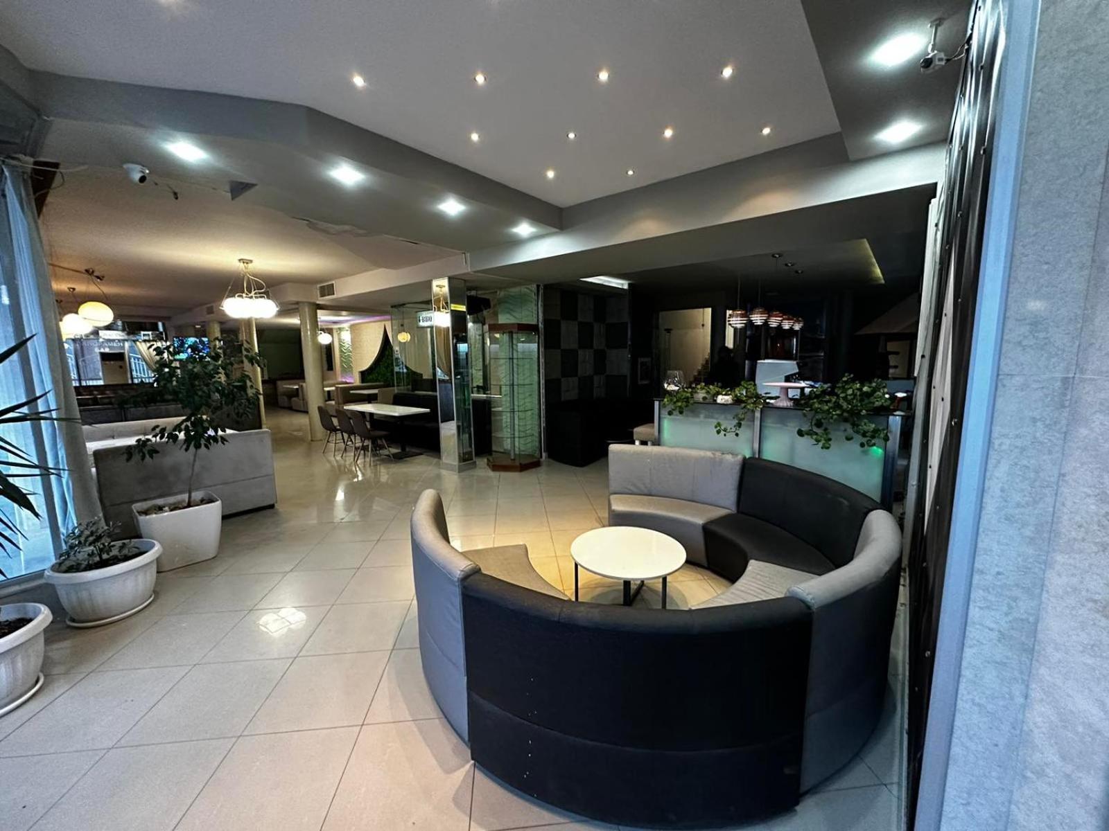 Apartments Devora 1 & Bar & Restaurant فارنا المظهر الخارجي الصورة