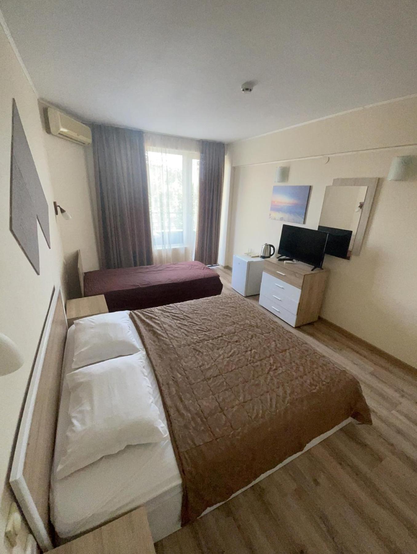 Apartments Devora 1 & Bar & Restaurant فارنا المظهر الخارجي الصورة