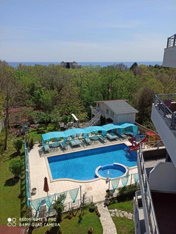 Apartments Devora 1 & Bar & Restaurant فارنا المظهر الخارجي الصورة