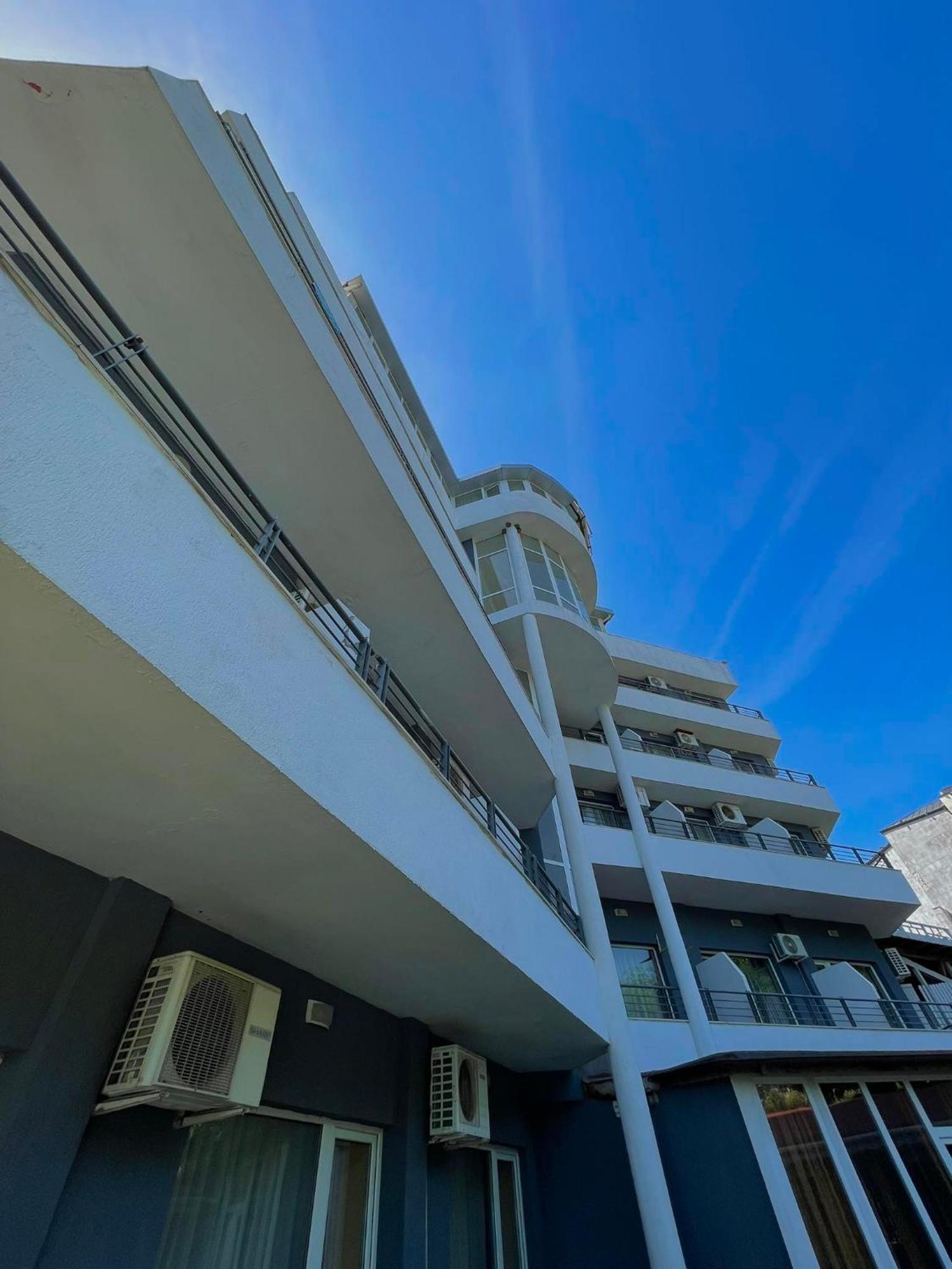 Apartments Devora 1 & Bar & Restaurant فارنا المظهر الخارجي الصورة