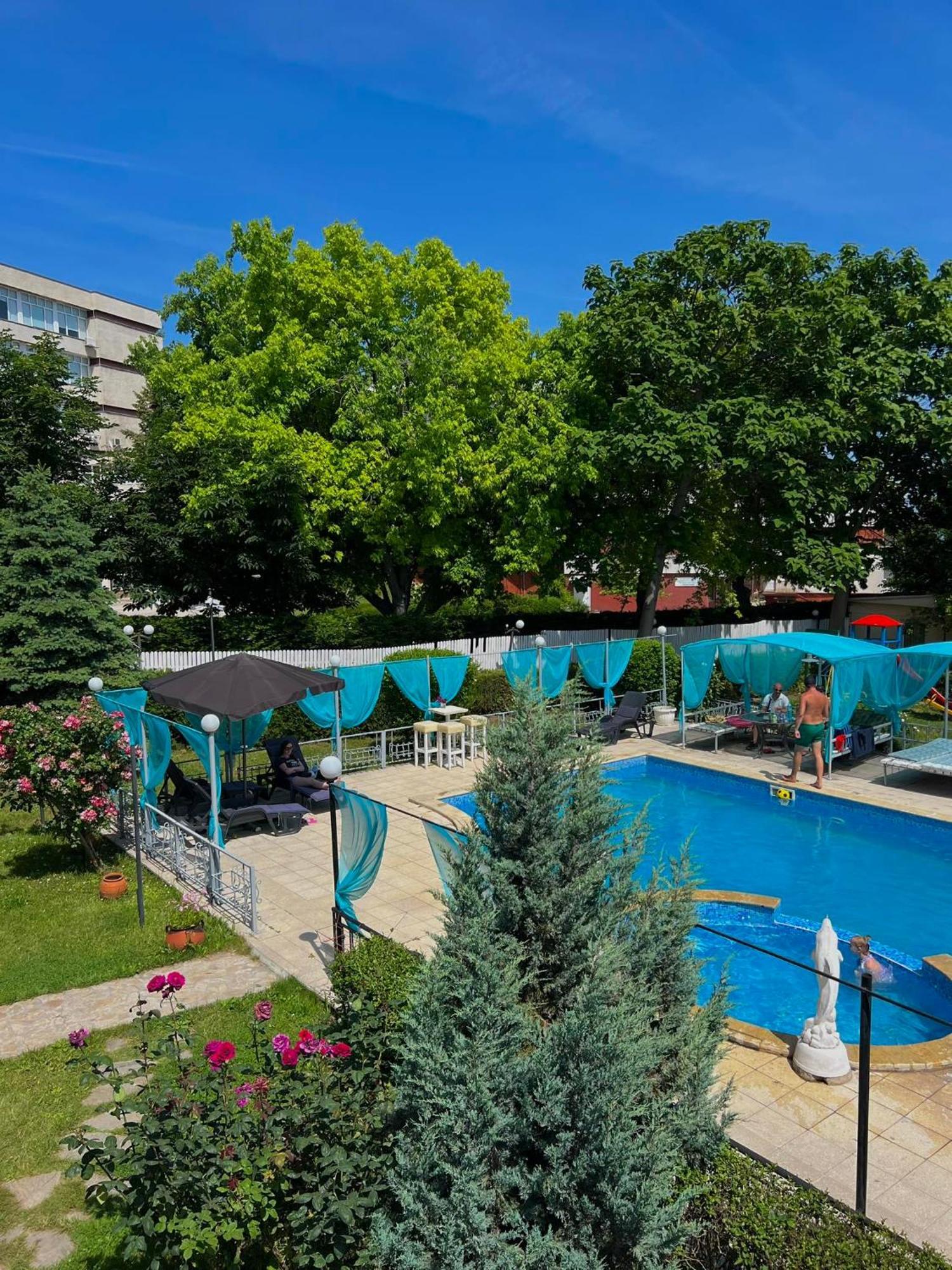 Apartments Devora 1 & Bar & Restaurant فارنا المظهر الخارجي الصورة