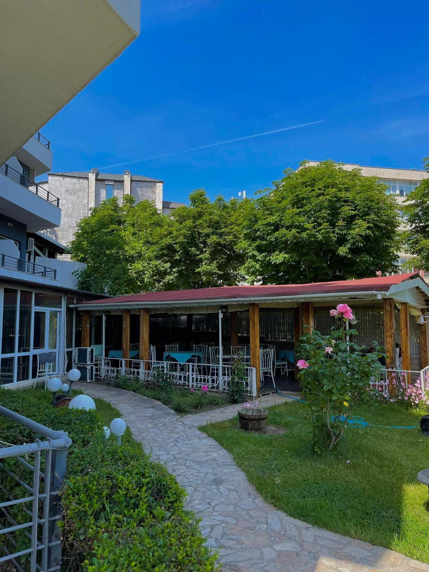 Apartments Devora 1 & Bar & Restaurant فارنا المظهر الخارجي الصورة