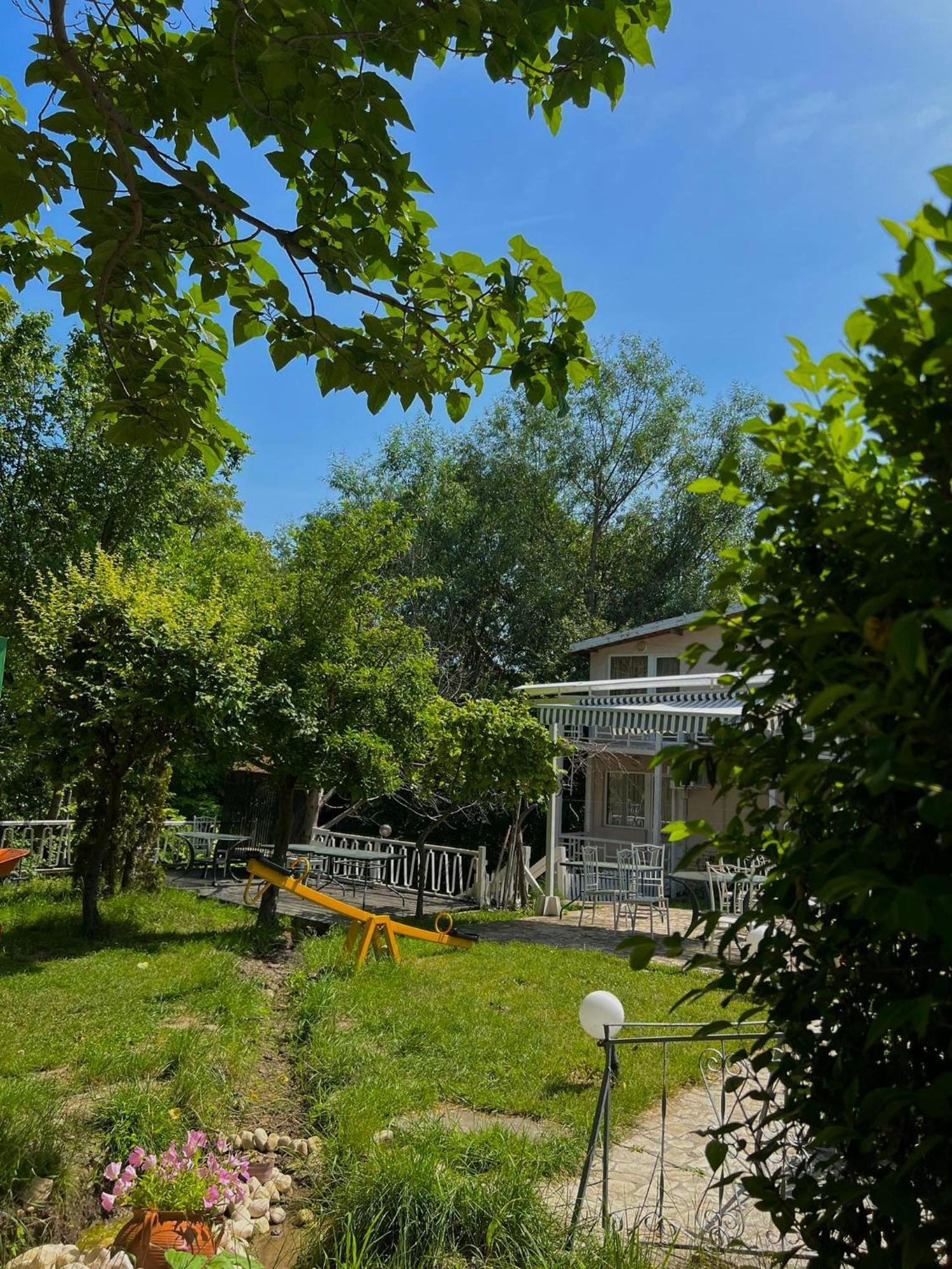 Apartments Devora 1 & Bar & Restaurant فارنا المظهر الخارجي الصورة